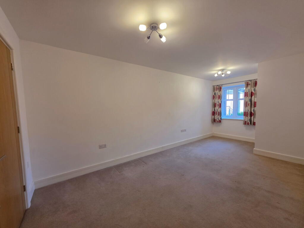Apartment in Tonbridge - View 5