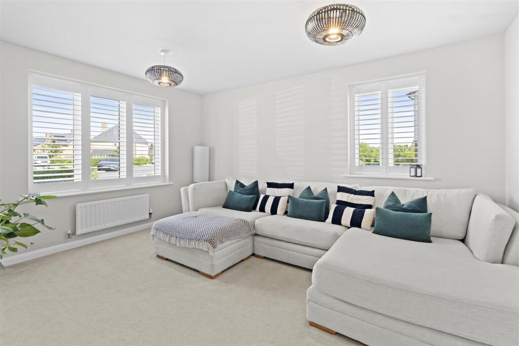 House in Wealden, Hellingly - View 3