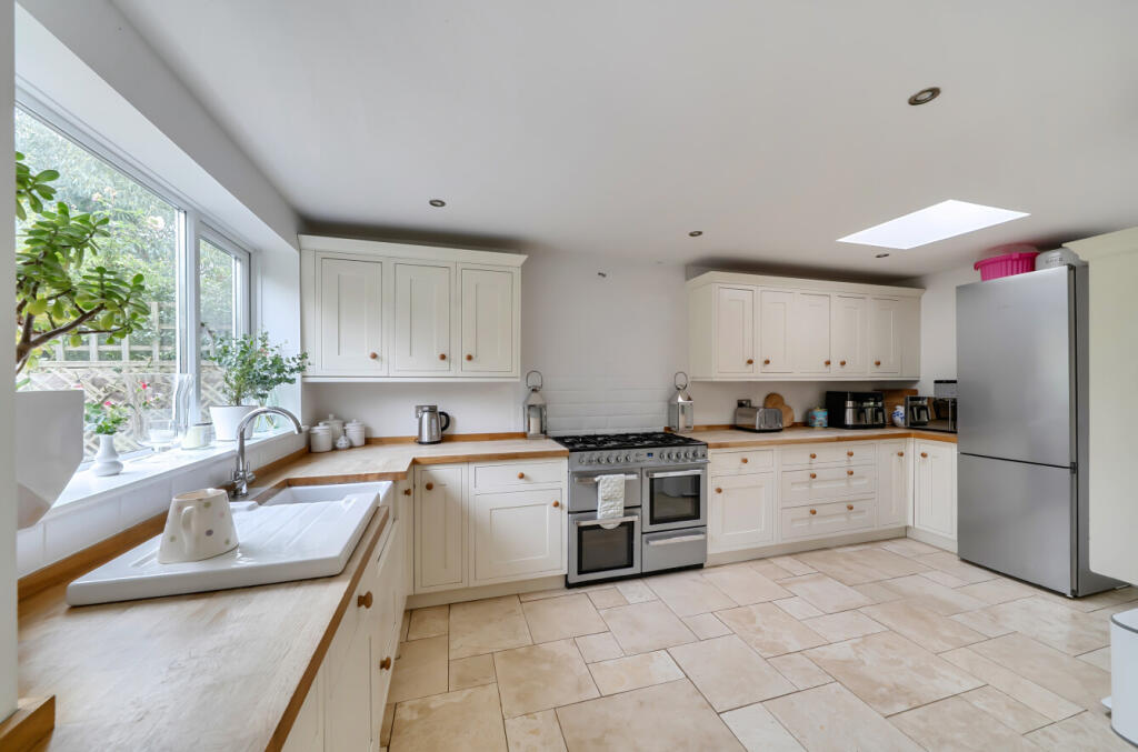 House in Highworth, Swindon - More