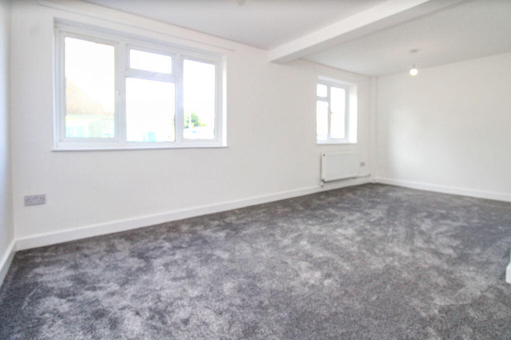 Fairfax Court, St. Neots PE19 photo 3