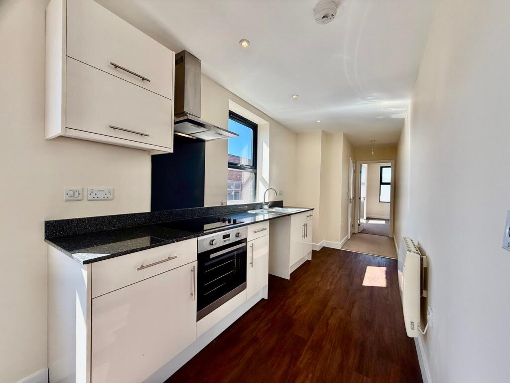 Apartment in Northampton, West Northamptonshire - View 2