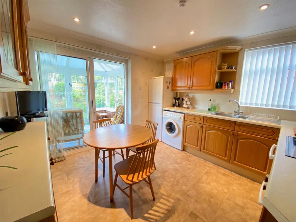 Beverley Way, Malvern photo 3