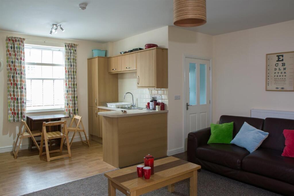 Apartment in Derby - View 4