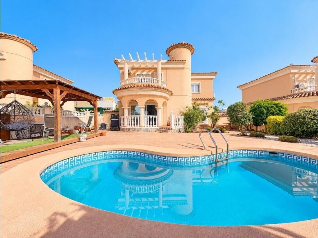 Main image of property: Valencia, Alicante, La Marina