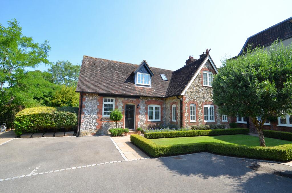 Main image of property: St. Josephs Mews, Greyfriars Lane, Storrington, RH20