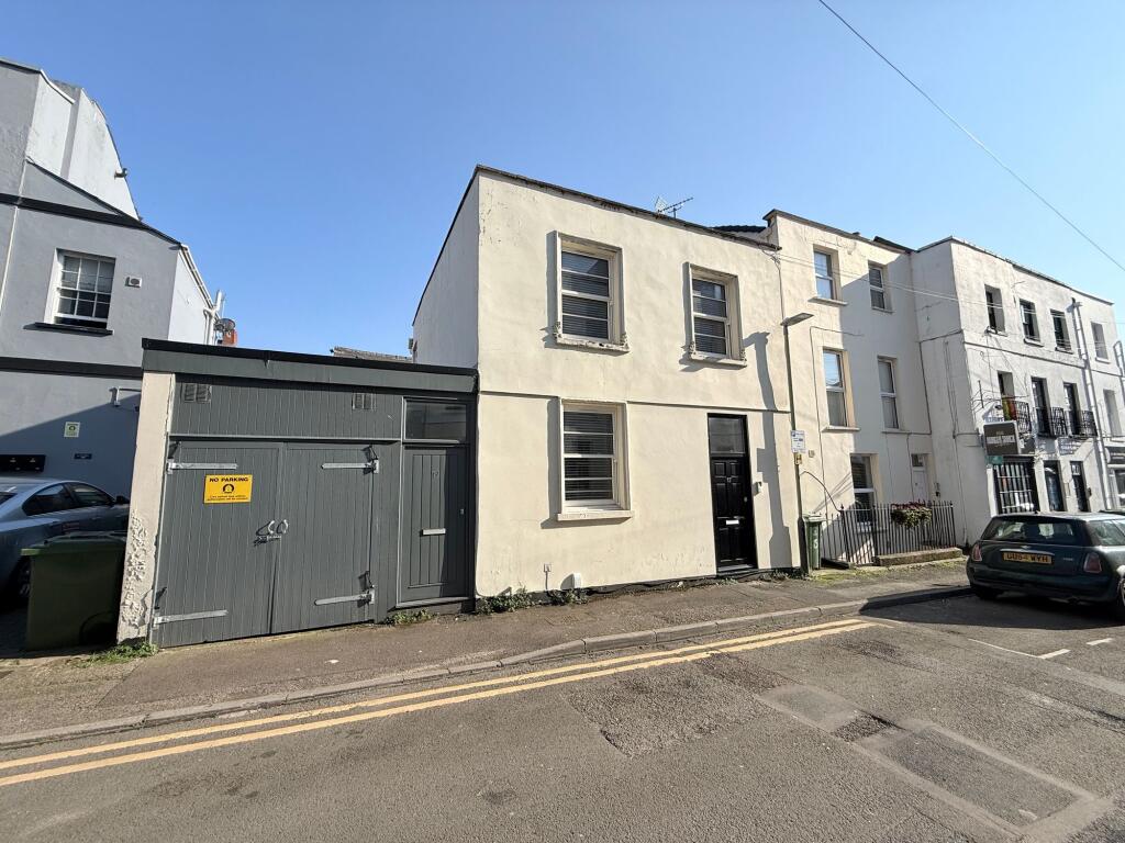 Main image of property: Grosvenor Street, Cheltenham, GL52