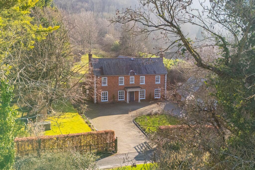 Main image of property: Ellesborough Road, Wendover, HP22