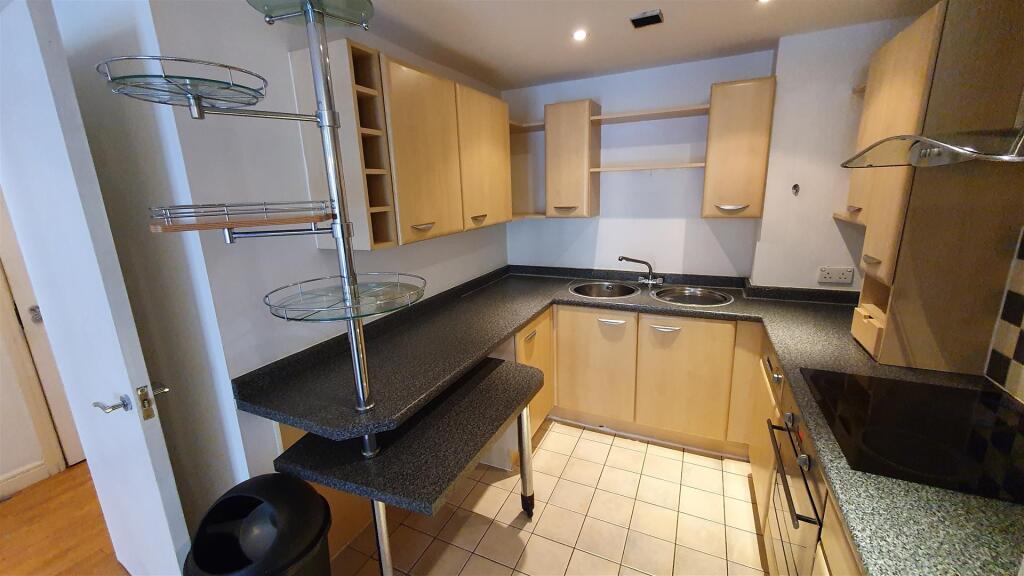 Apartment in Manchester - More