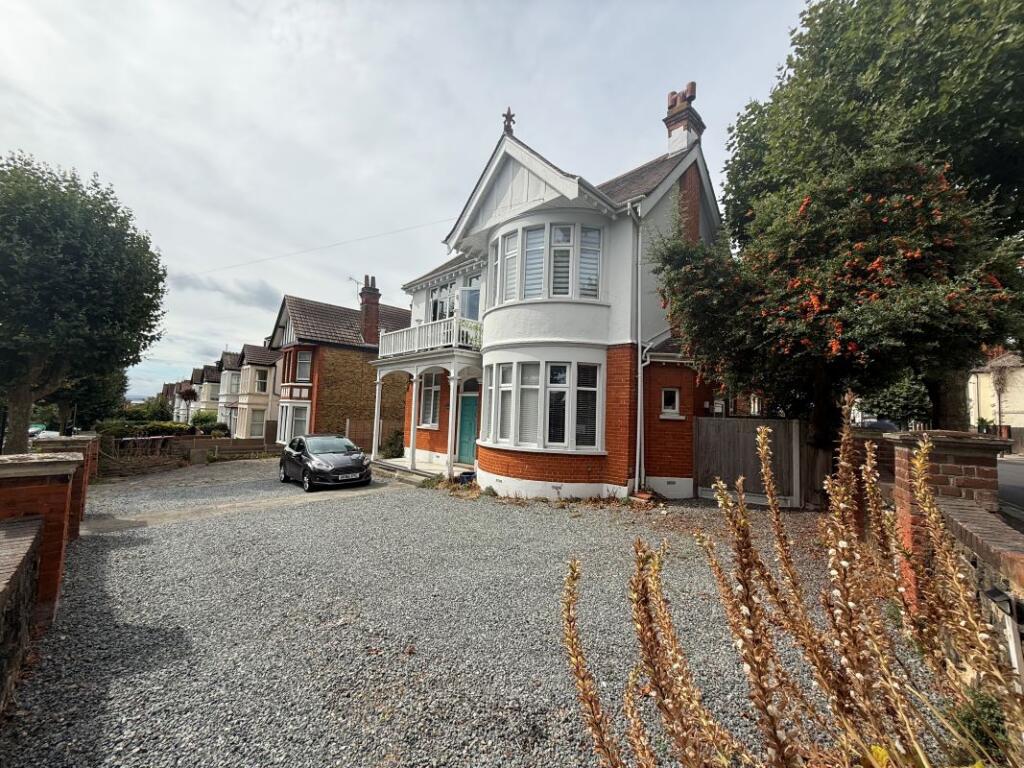 Freehold of, 23 Preston Road, Westcliff-on-Sea, Southend-on-Sea, SS0 7NB photo 5