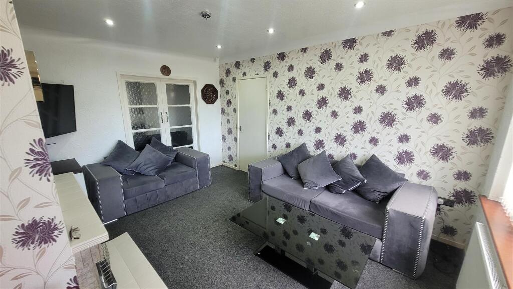Harewood Avenue, Heckmondwike photo 4