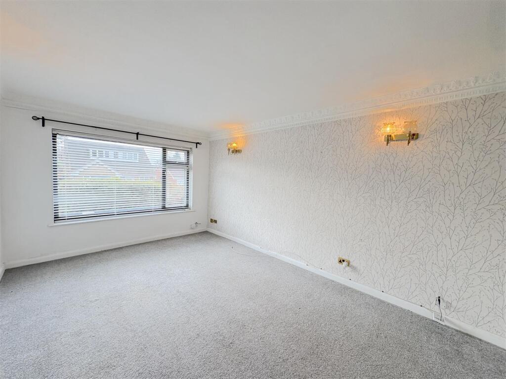 Dabek Rise, Kirkby-In-Ashfield, Nottingham photo 3