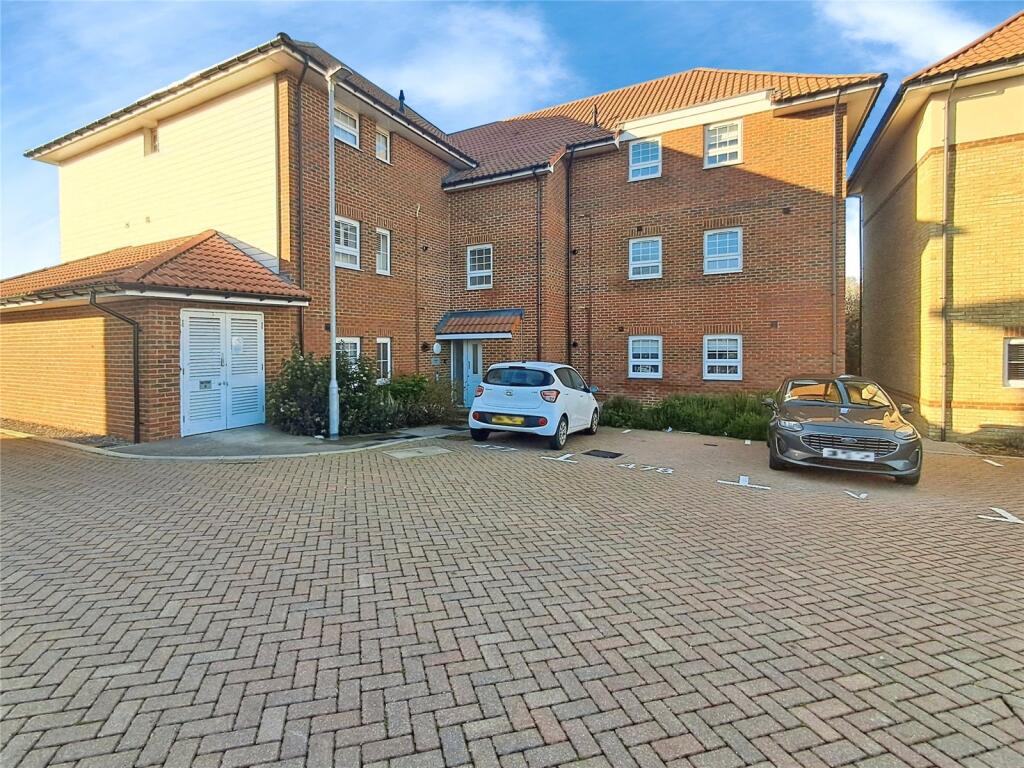 Fife Way, Aylesham, Canterbury, Kent, CT3 photo 3