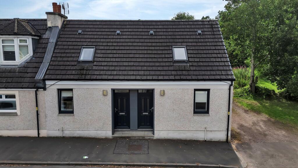 Main image of property: 31a Lawrie Street, Stonehouse, Larkhall, ML9 3LN