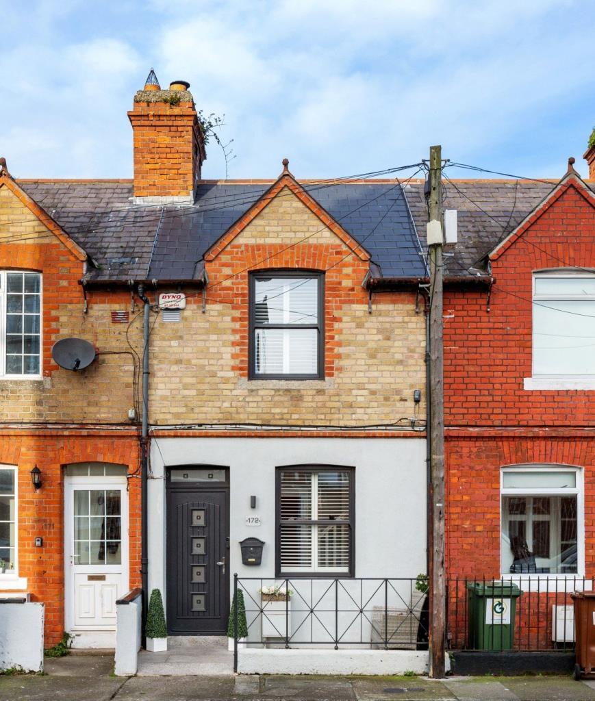 Main image of property: 172 Oliver Plunkett Avenue, Irishtown, Dublin 4, D04 EY24