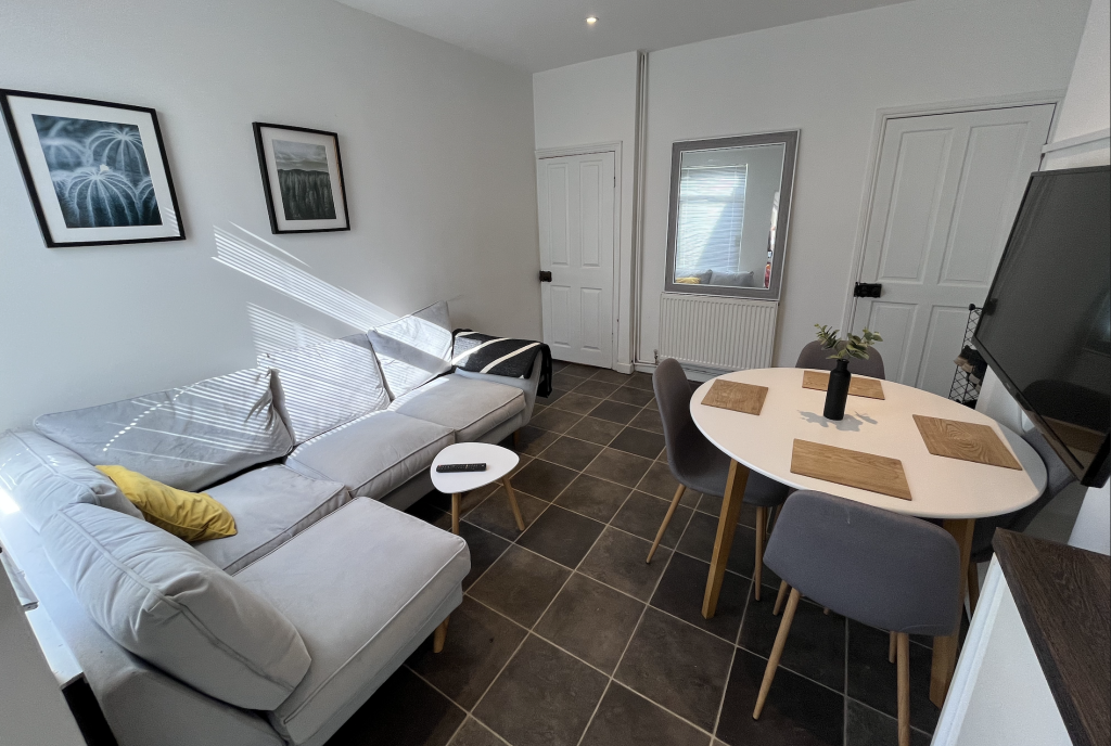 Main image of property: Scorer St - Modern 2 Bed House