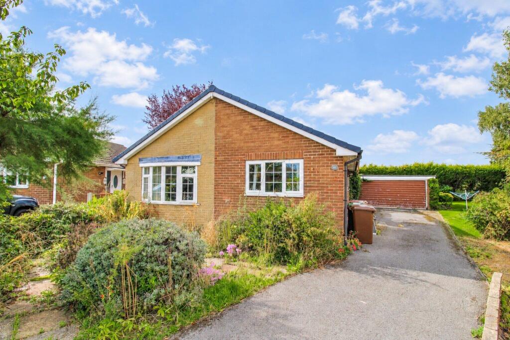 Main image of property: Elmwood Avenue, Walton, Wakefield