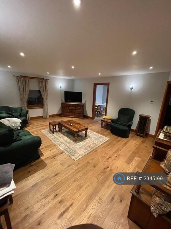 Apartment in Edinburgh - View 4