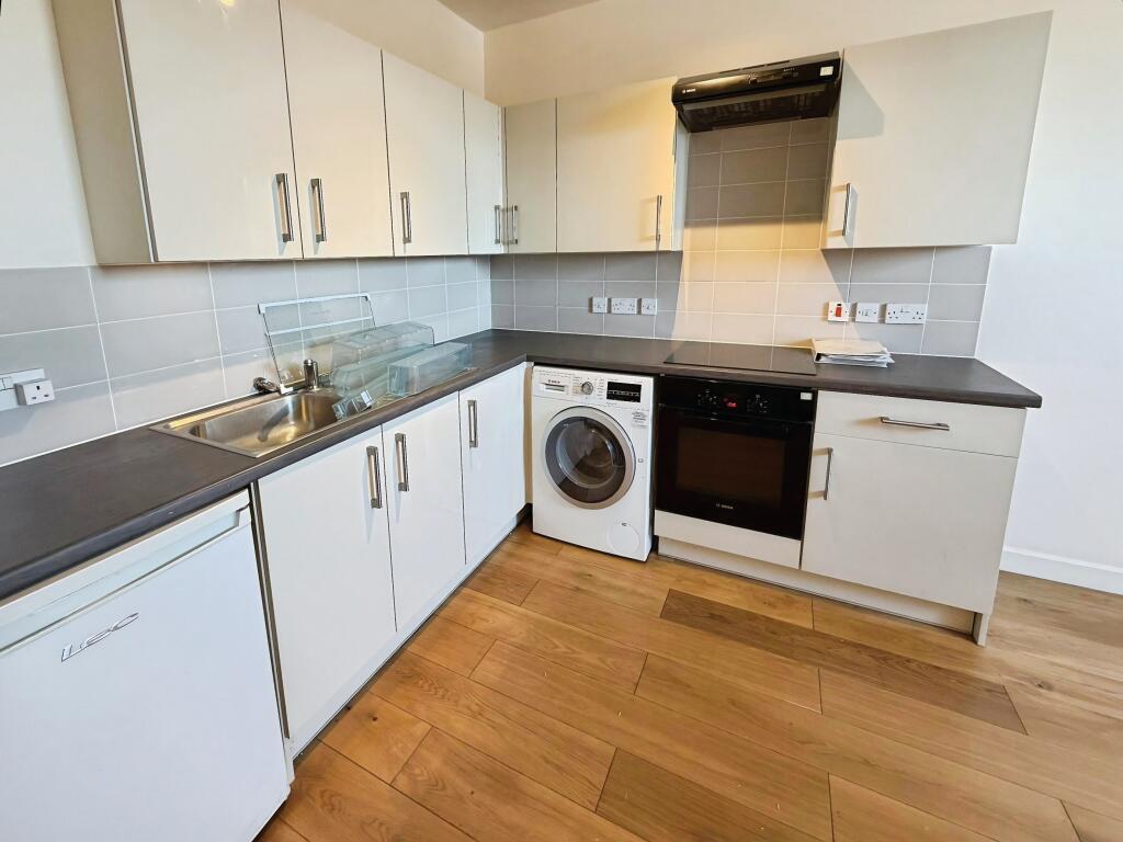 Apartment in Peterborough, Bretton - More
