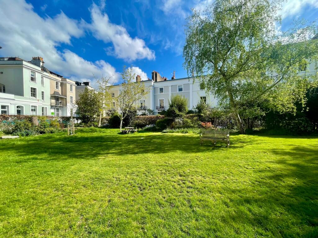 Main image of property: Clifton, Canynge Square, BS8 3LB