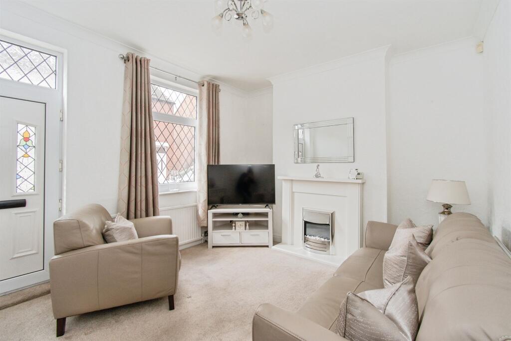 House in Wakefield - View 4