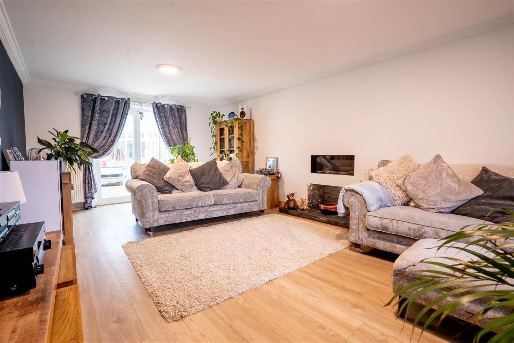 Park Meadows, Lowestoft photo 4