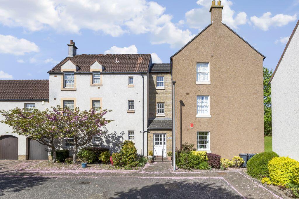Main image of property: 294/2 Craigcrook Road, Edinburgh, EH4 7BA