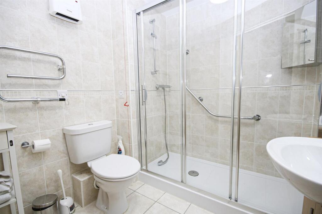 Wherry Court, Thorpe St. Andrew photo 4