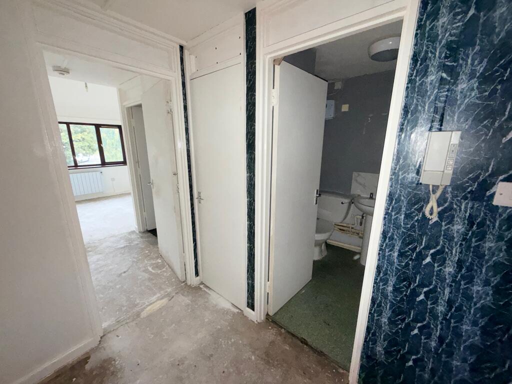 Apartment in Northampton - View 3