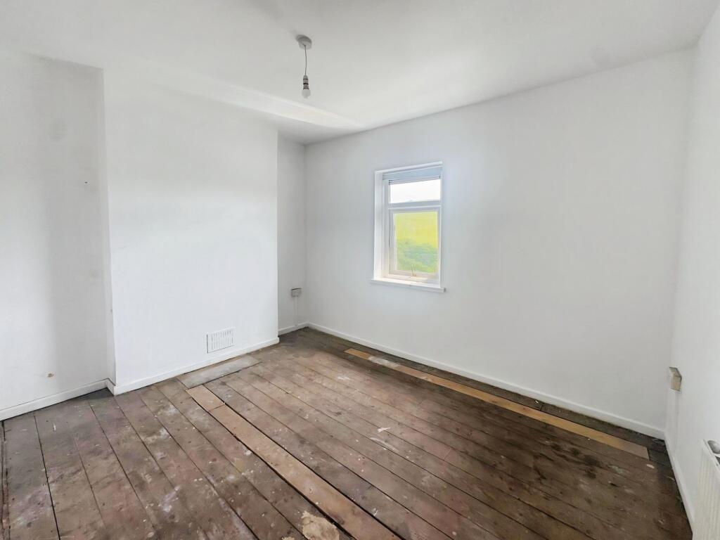 House in Pant-yr-Awel, Ogmore Valley - View 4