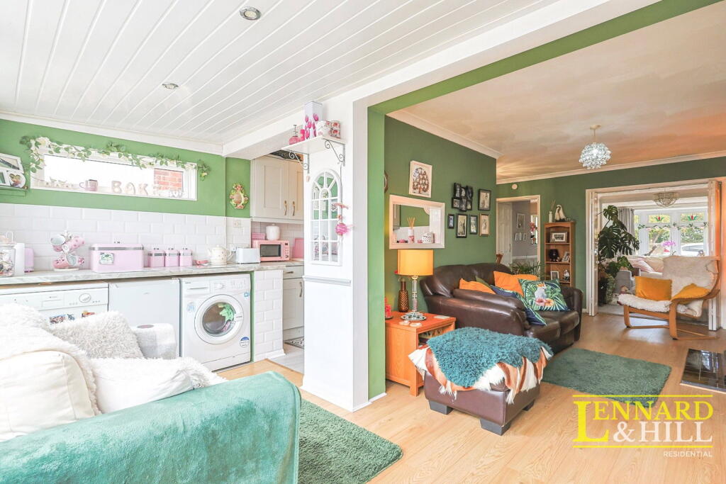 Malvern Road, Little Thurrock, Grays, RM17 5TH photo 4