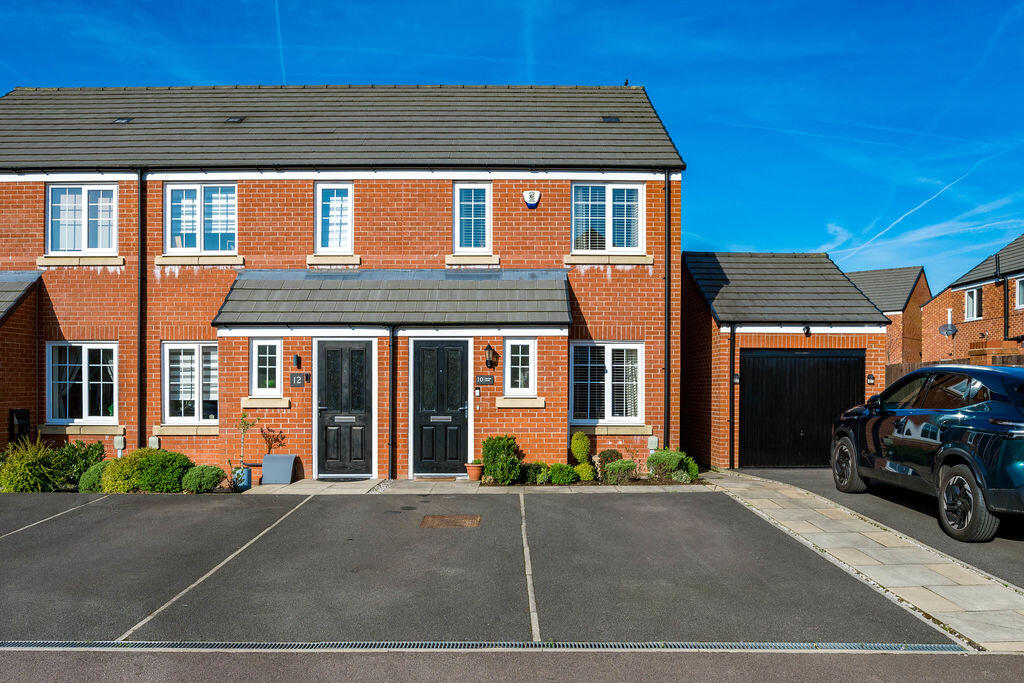 2-bed terraced on Vardon Drive, Standish, Wigan, £190,000