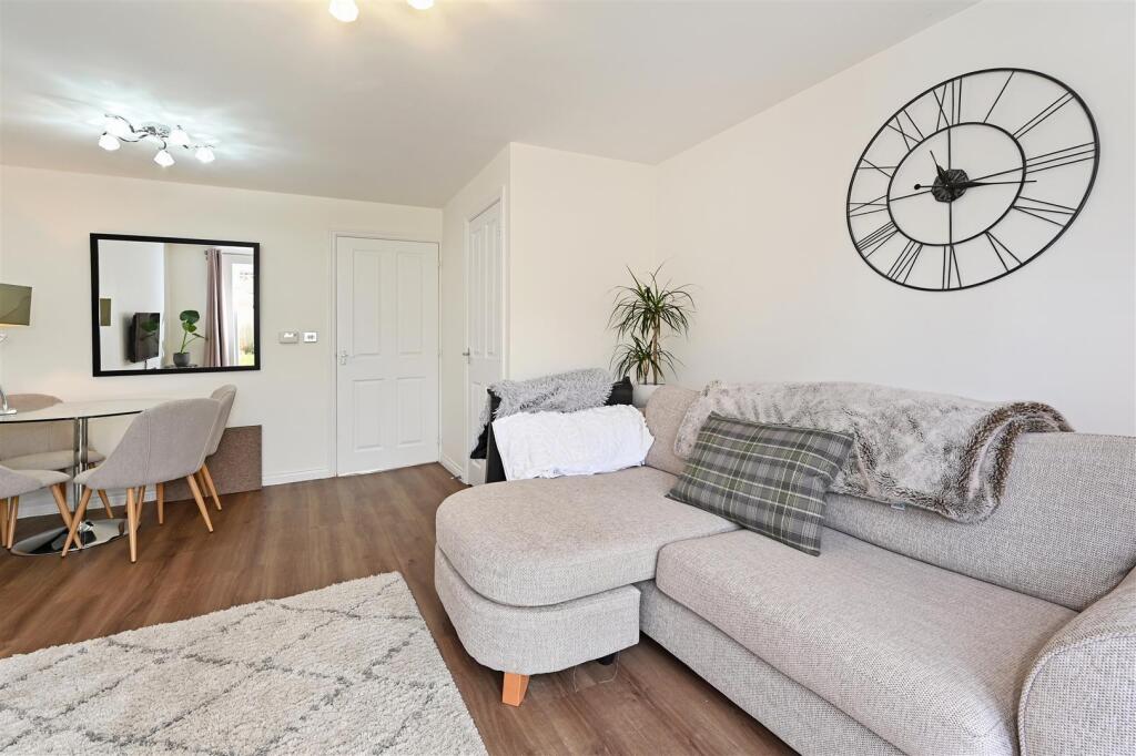 House in Chichester, Fishbourne - View 5