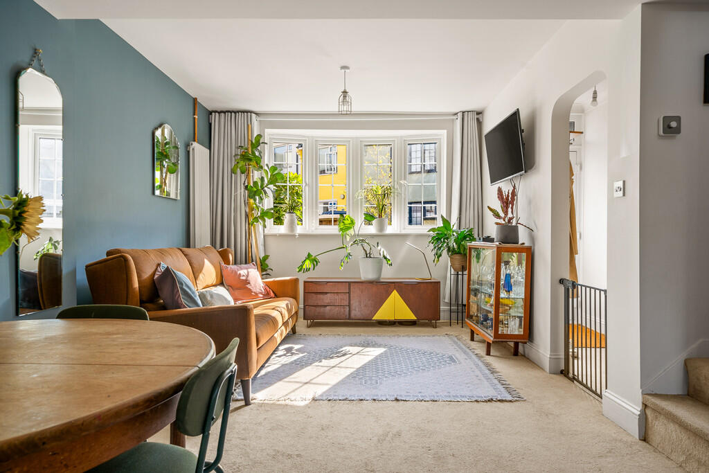 House in Brighton - More