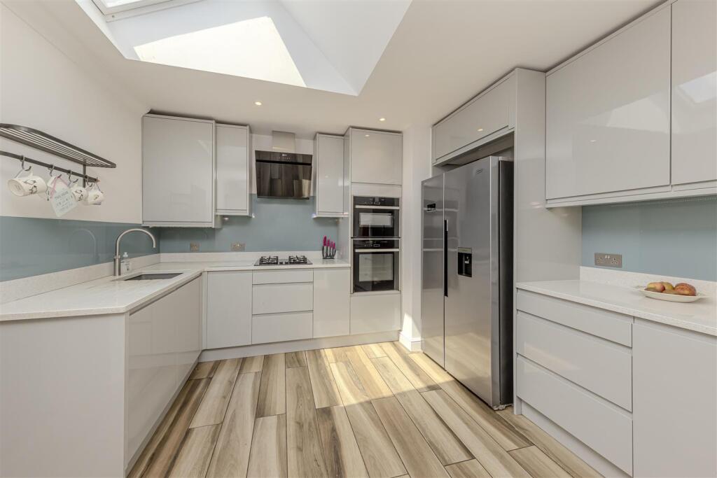 House in Staffordshire, Majors Barn, Cheadle - More