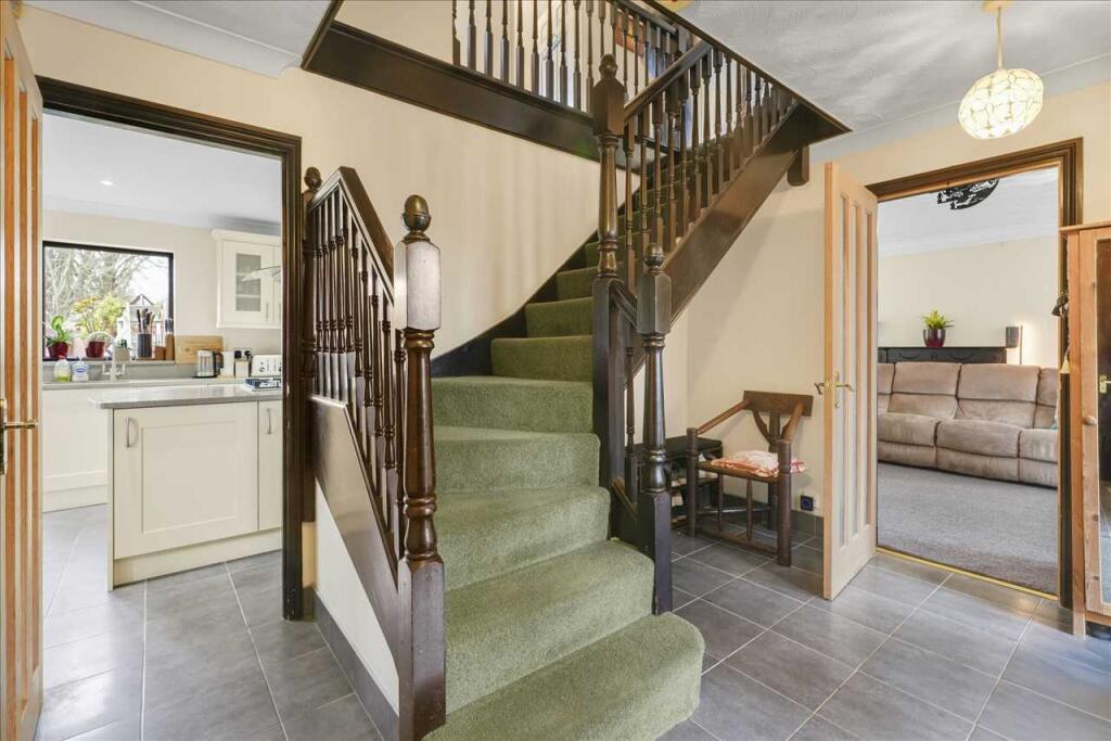 Kinnear Close, Crownhill, Milton Keynes photo 4