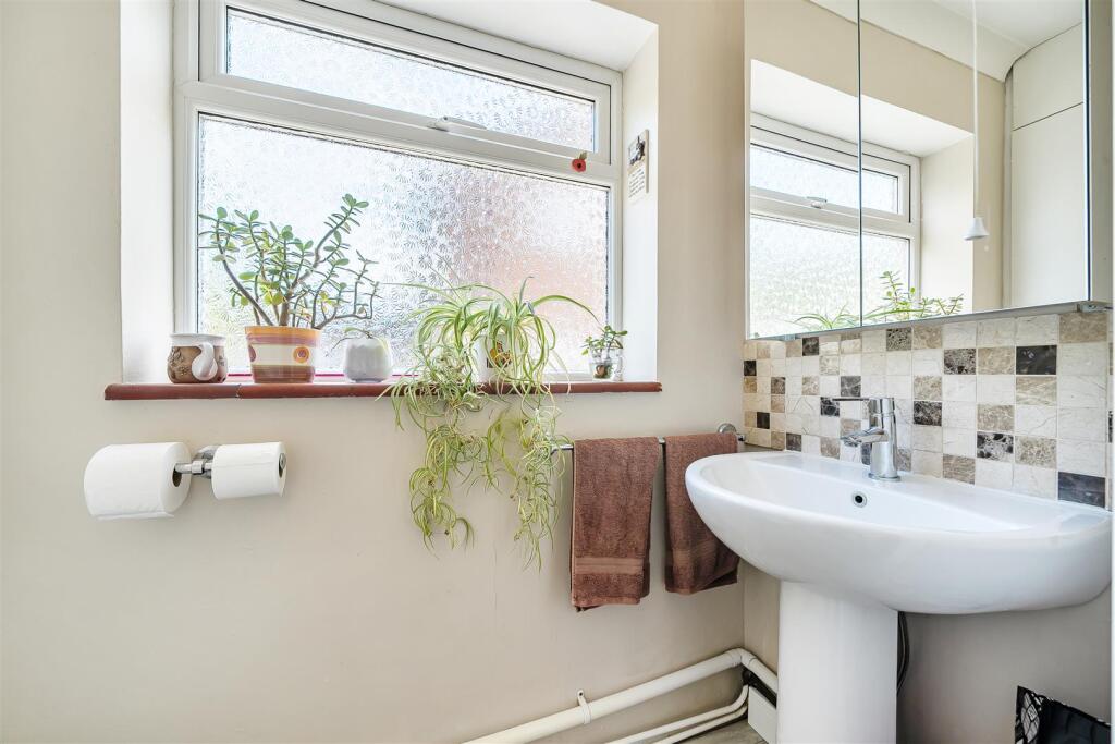 House in Iver Heath, Iver - More