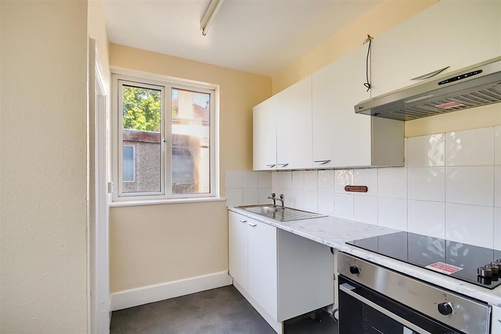 Apartment in Brighton - View 5
