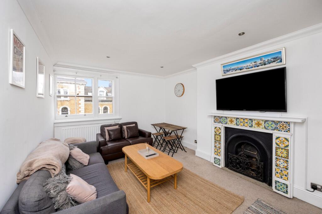 Apartment in Brighton - View 5