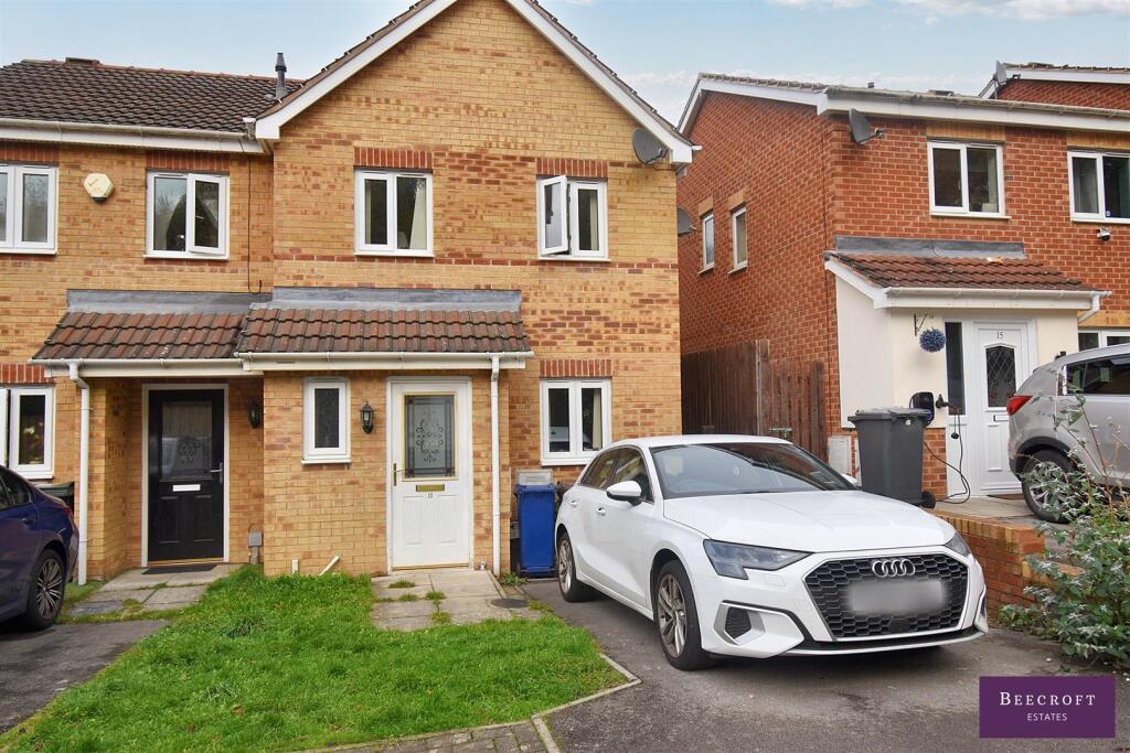 3-bed house on Ravenna Close, Barnsley, £150,000