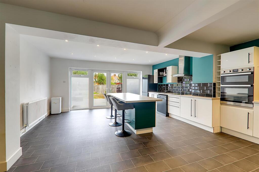 House in Brighton - View 3