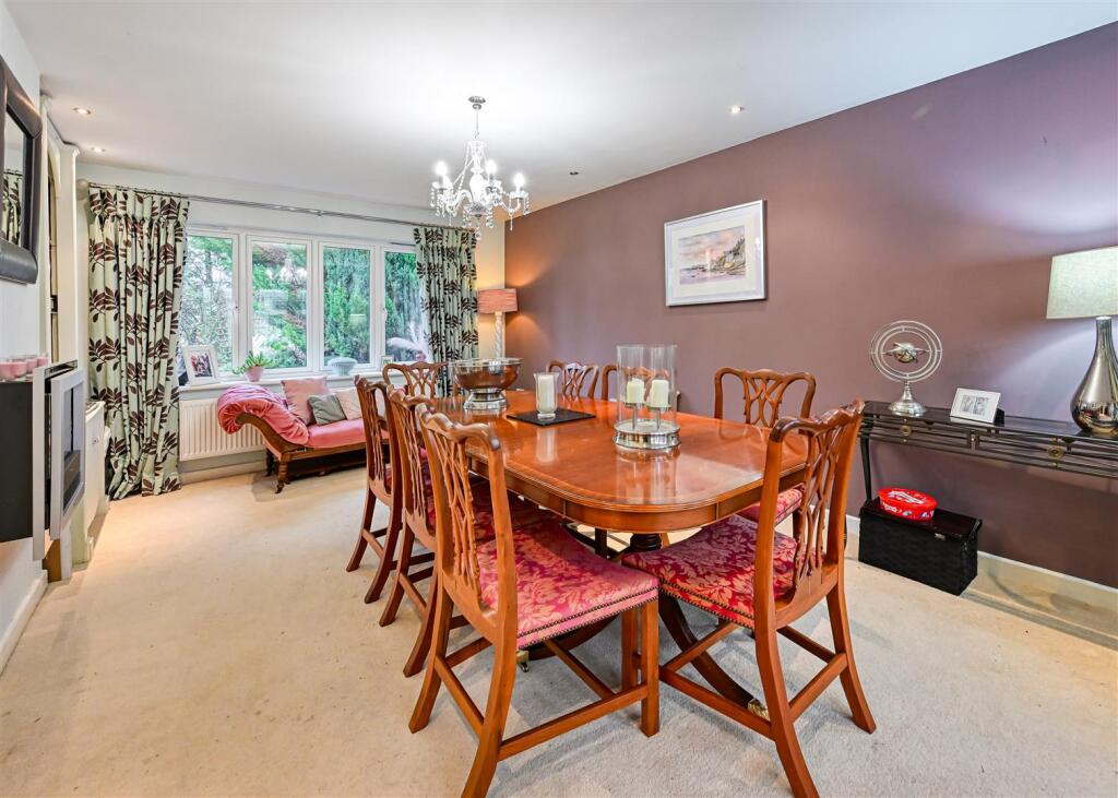 25 Clifton Road, Stockwell End, Tettenhall, WV6 9AN photo 3