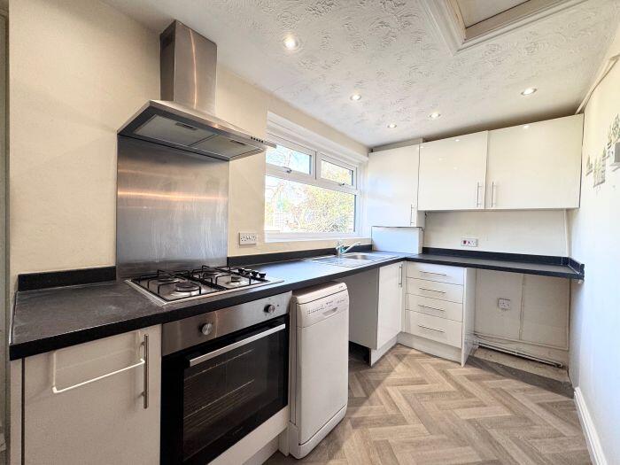 32 Hough Lane, Bromley Cross, BL7 9DA photo 5