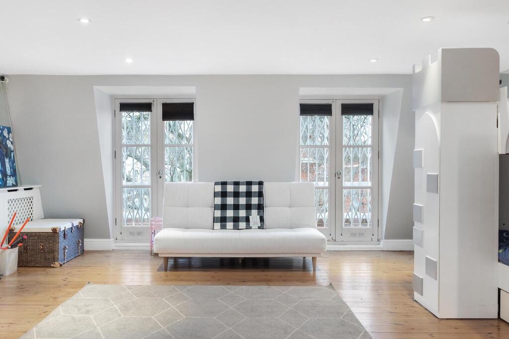 3 bedroom maisonette for rent