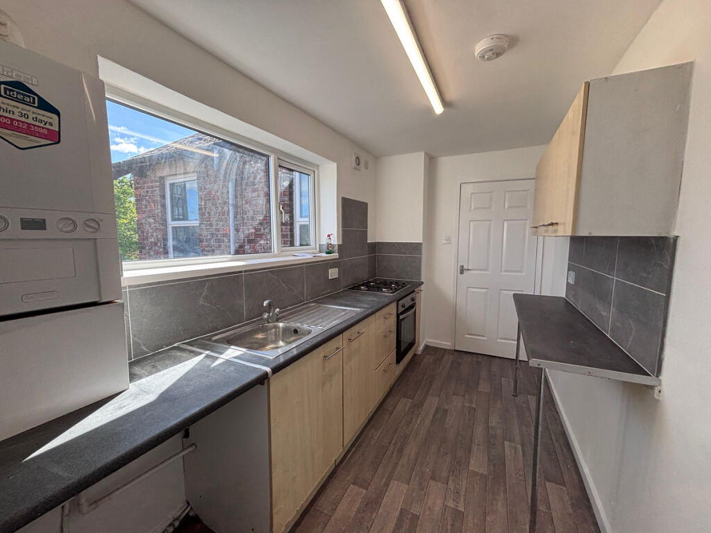Apartment in Newcastle upon Tyne - View 2