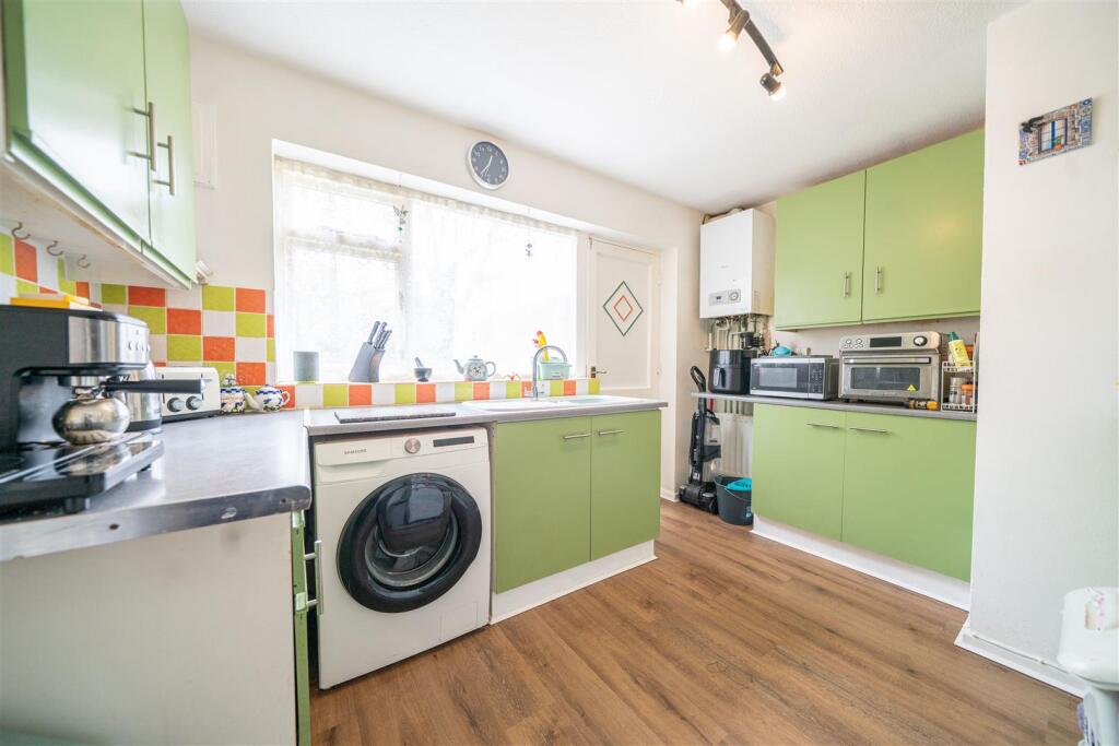 House in Weymouth, Broadwey - View 4