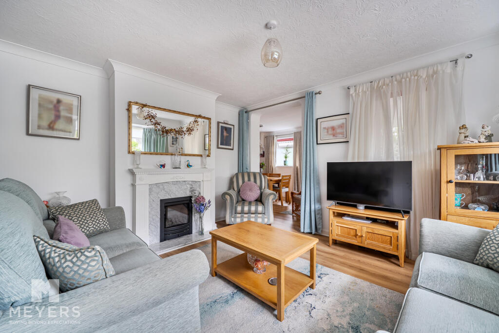 House in Ferndown, Tricketts Cross - View 5