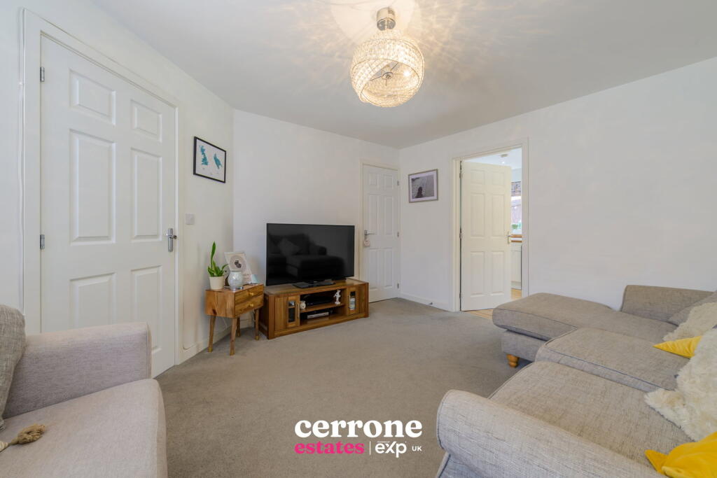 House in Redditch, Worcestershire - View 4