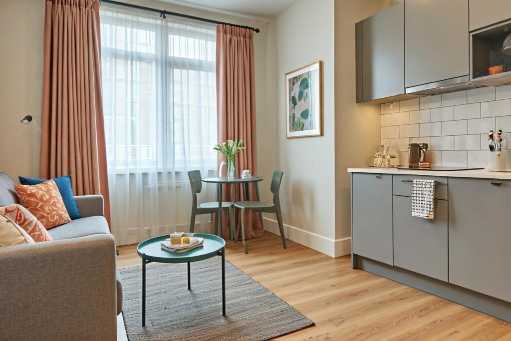 Apartment in Manchester - More