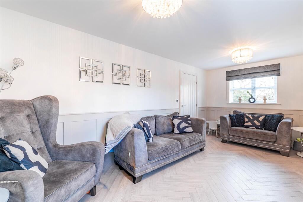 Sussex Close, Bamber Bridge, Preston photo 2