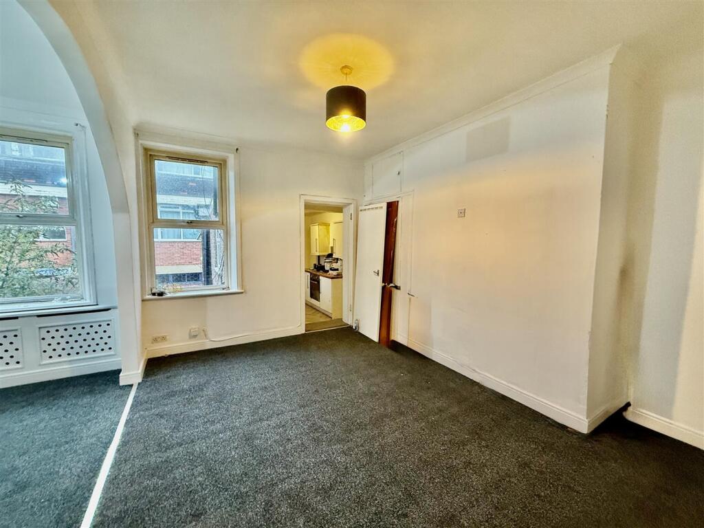 Apartment in Newcastle upon Tyne - View 2